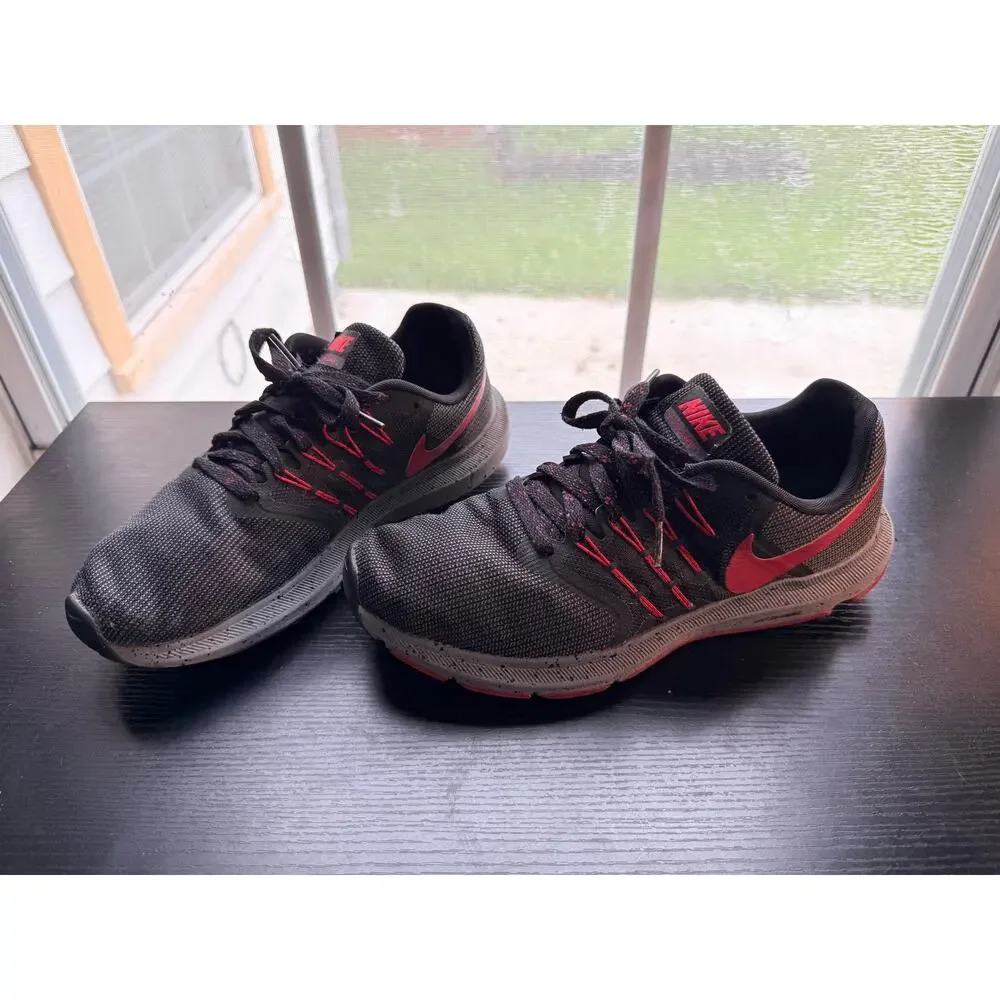 Nike Run Swift Running Shoes Black Red Mens Size 8.5 Athletic Sneakers Casual